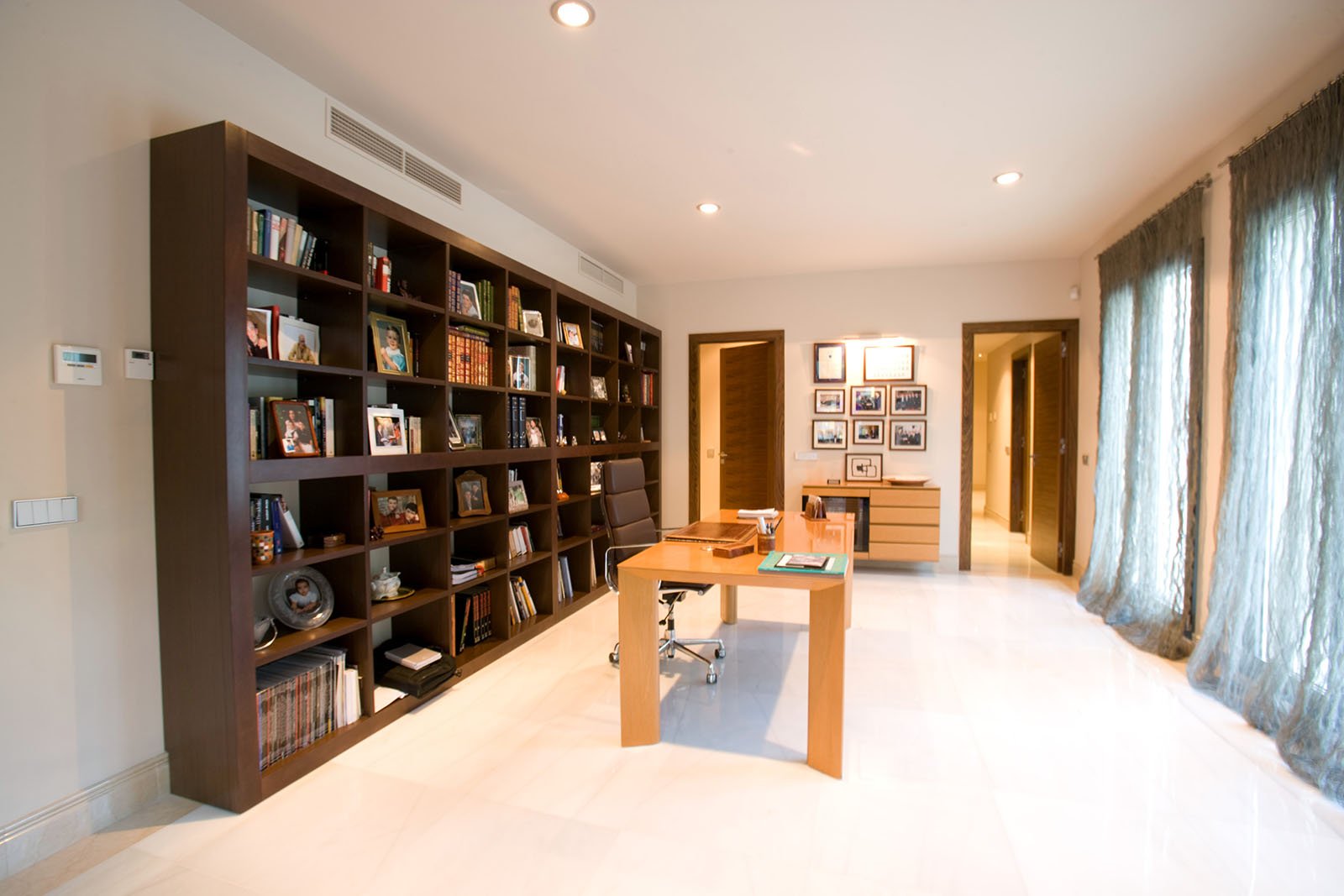 casa-contemporanea-almeria-2-soleria-interior-cuellar-stone.jpg