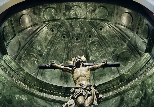 imageye___-_Camarin-Cristo-de-la-expiracion.-Cachorro-de-Sevilla-3